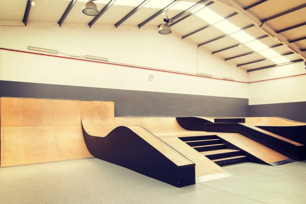 Completo circuito de street. Bowl 12 metros de largo por 9 metros de ancho. Miniramp Ideal para principiantes y para practicar tus nuevos trucos.