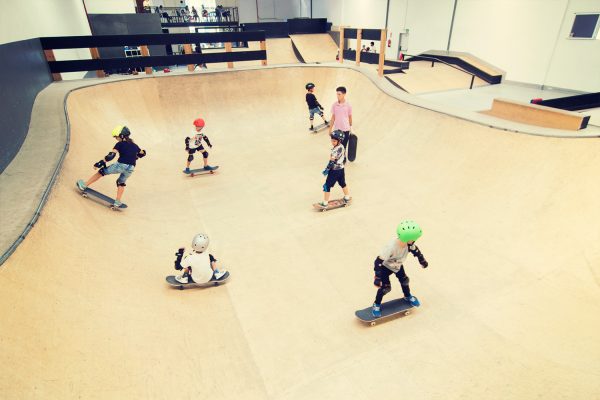 Clases Skate Extreme Center Lanzarote. Clases de Skate para todos los niveles y todas la edades. Aprende a patinar con nosotros
