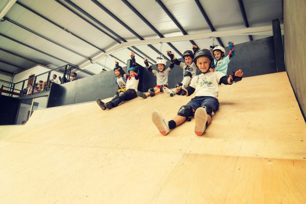 Clases Skate Extreme Center Lanzarote. Clases de Skate para todos los niveles y todas la edades. Aprende a patinar con nosotros