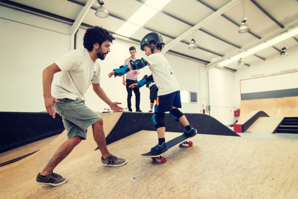 Clases Skate Extreme Center Lanzarote. Clases de Skate para todos los niveles y todas la edades. Aprende a patinar con nosotros